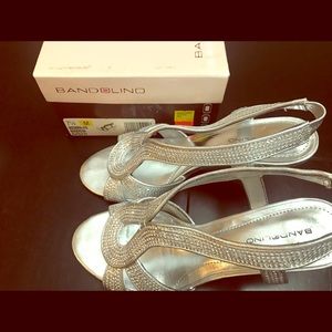Bandolino 7.5 shine & sparkle heels, silver
